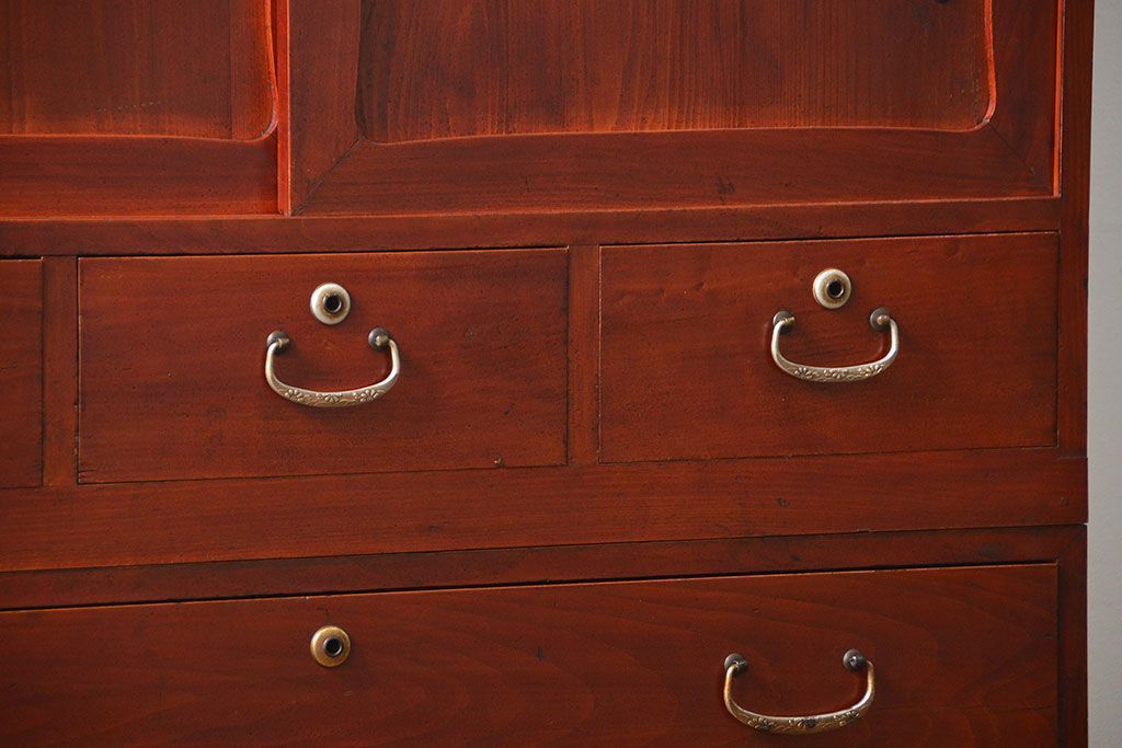 アンティーク家具　アンティーク 古い木のシンプルな三段重ね時代箪笥(チェスト)