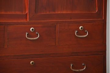 アンティーク家具　アンティーク 古い木のシンプルな三段重ね時代箪笥(チェスト)