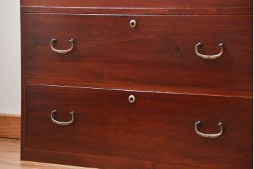 アンティーク家具　アンティーク 古い木のシンプルな三段重ね時代箪笥(チェスト)