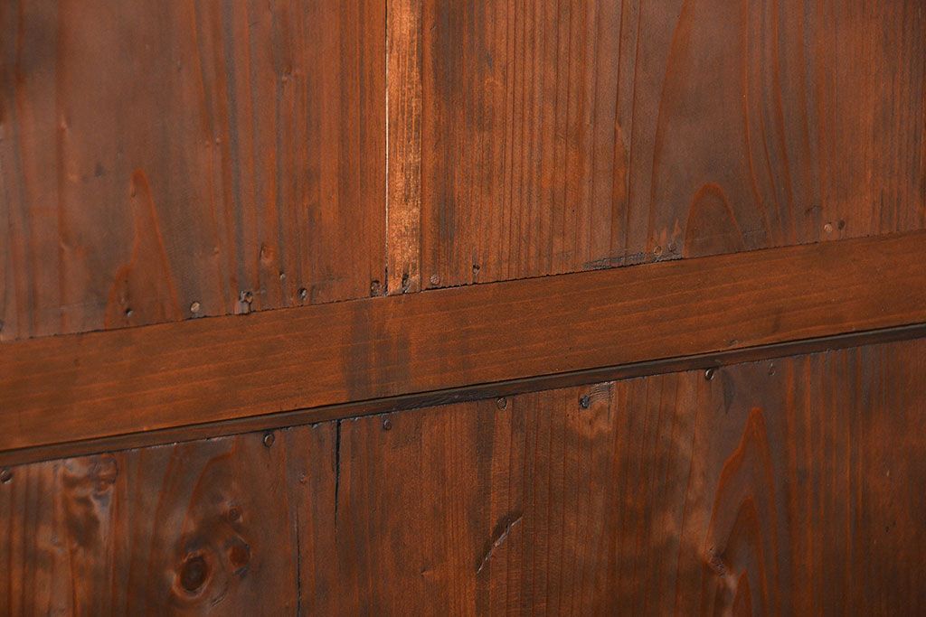 アンティーク家具　アンティーク 古い木のシンプルな三段重ね時代箪笥(チェスト)