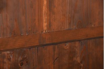 アンティーク家具　アンティーク 古い木のシンプルな三段重ね時代箪笥(チェスト)