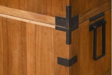 アンティーク家具　古民具・骨董 明治期 極上金具 上手造り 総桐三段重ね時代箪笥(桐箪笥、桐たんす)