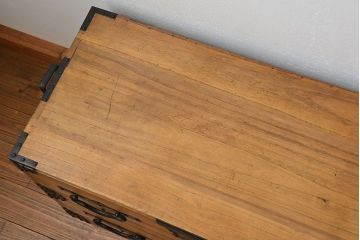 アンティーク家具　古民具・骨董 明治期 極上金具 上手造り 総桐三段重ね時代箪笥(桐箪笥、桐たんす)