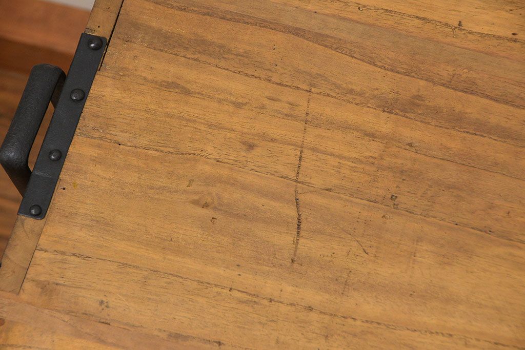 アンティーク家具　古民具・骨董 明治期 極上金具 上手造り 総桐三段重ね時代箪笥(桐箪笥、桐たんす)