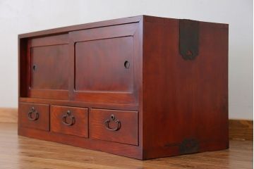 アンティーク家具　アンティーク 前面欅材の味わい深い時代箪笥ローボード(タンス、収納棚)