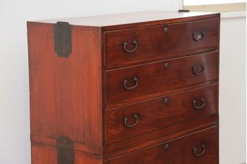 アンティーク家具　古民具・骨董 前面欅材のシンプルな時代箪笥(タンス、チェスト)