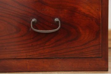 アンティーク家具　古民具・骨董 前面欅材のシンプルな時代箪笥(タンス、チェスト)