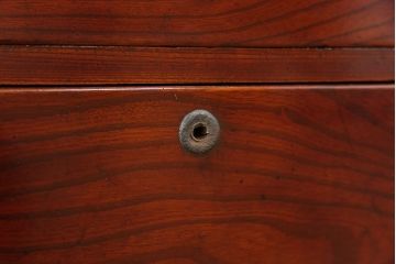 アンティーク家具　古民具・骨董 前面欅材のシンプルな時代箪笥(タンス、チェスト)