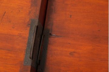 アンティーク家具　古民具・骨董 前面欅材のシンプルな時代箪笥(タンス、チェスト)