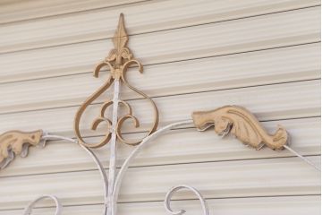 中古　ヨーロッパ風!大きなロートアイアンのガーデンフェンス(2)(洋風フェンス、門扉、鉄柵)