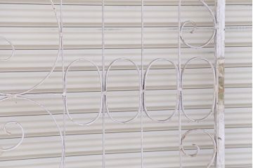 中古　ヨーロッパ風!大きなロートアイアンのガーデンフェンス(2)(洋風フェンス、門扉、鉄柵)