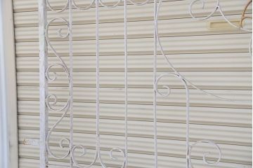 中古　大きなロートアイアンガーデンフェンス(12)(洋風フェンス、ヨーロッパ風フェンス、門扉、鉄柵)