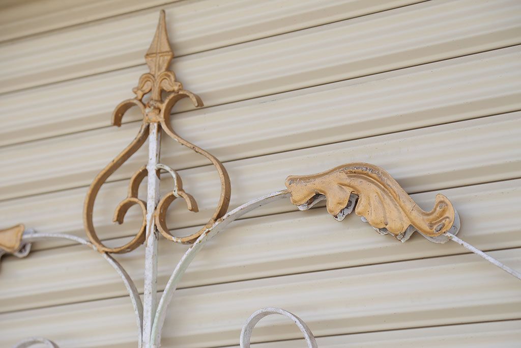 中古　大きなロートアイアンガーデンフェンス(12)(洋風フェンス、ヨーロッパ風フェンス、門扉、鉄柵)