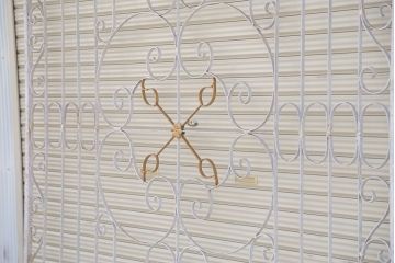 中古　大きなロートアイアンガーデンフェンス(12)(洋風フェンス、ヨーロッパ風フェンス、門扉、鉄柵)