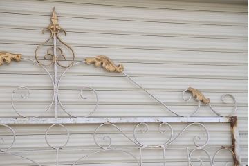 中古　可愛いロートアイアンガーデンフェンス(13)(ヨーロッパ風フェンス、洋風フェンス、門扉、鉄柵)