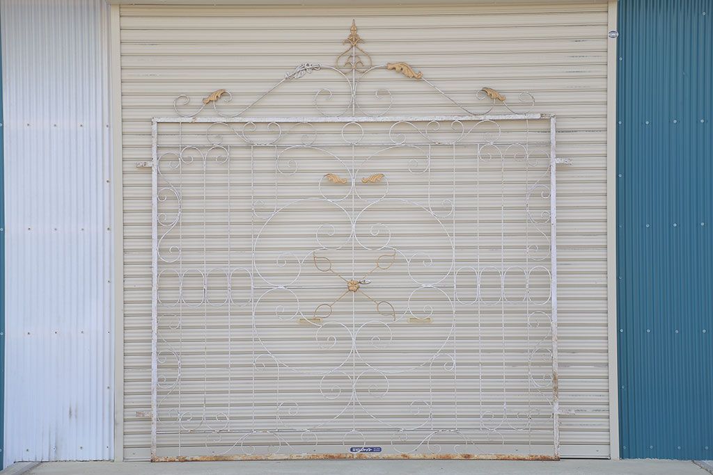 中古　可愛いロートアイアンガーデンフェンス(3)(ヨーロッパ風フェンス、洋風フェンス、門扉、鉄柵)