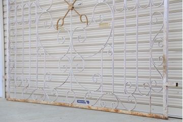 中古　可愛いロートアイアンガーデンフェンス(3)(ヨーロッパ風フェンス、洋風フェンス、門扉、鉄柵)