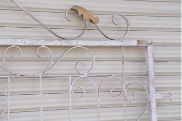 中古　可愛いロートアイアンガーデンフェンス(3)(ヨーロッパ風フェンス、洋風フェンス、門扉、鉄柵)