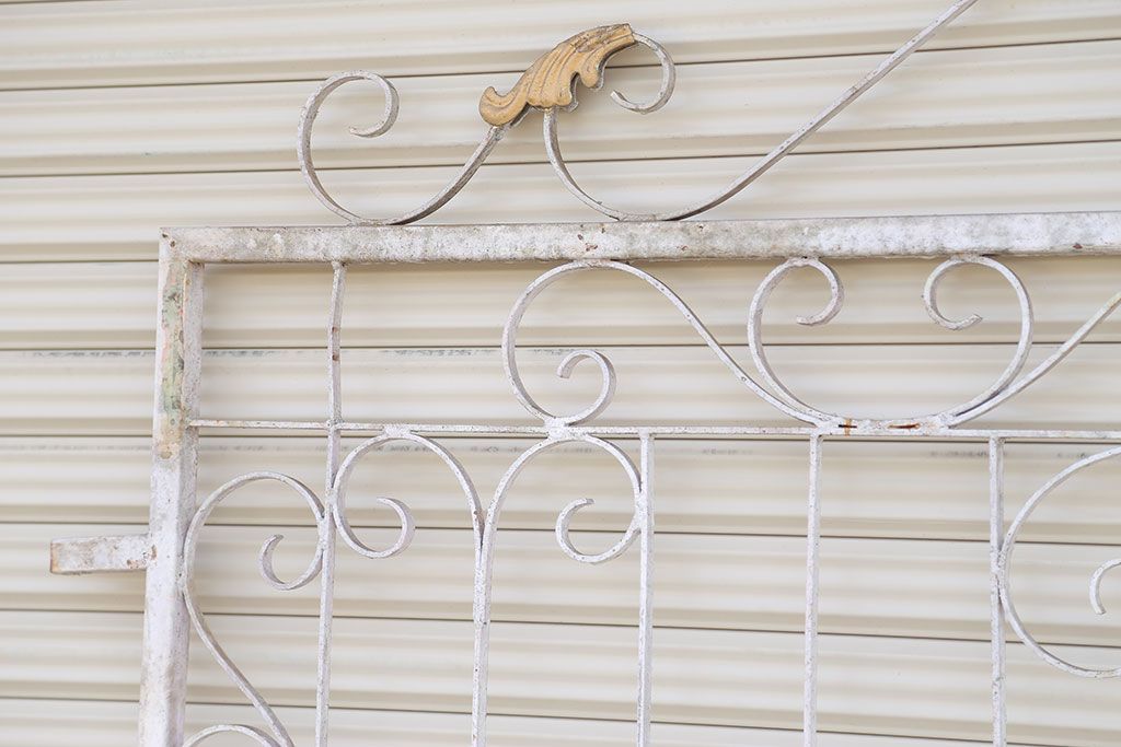 中古　可愛いロートアイアンガーデンフェンス(3)(ヨーロッパ風フェンス、洋風フェンス、門扉、鉄柵)