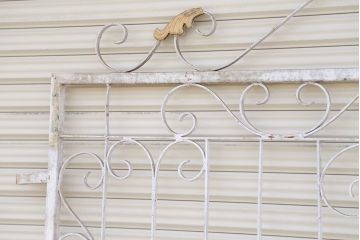 中古　可愛いロートアイアンガーデンフェンス(3)(ヨーロッパ風フェンス、洋風フェンス、門扉、鉄柵)