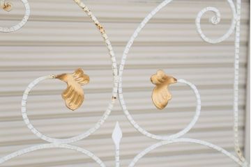 中古　大きなロートアイアンゲート1対(洋風フェンス、ヨーロッパ風フェンス、門扉、鉄柵)