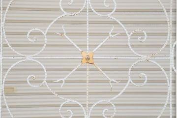 中古　大きなロートアイアンゲート1対(洋風フェンス、ヨーロッパ風フェンス、門扉、鉄柵)