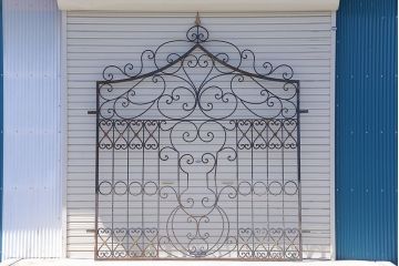 中古　大きなロートアイアンガーデンフェンス(16)(洋風フェンス、ヨーロッパ風フェンス、門扉、鉄柵)