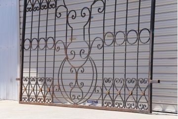 中古　大きなロートアイアンガーデンフェンス(16)(洋風フェンス、ヨーロッパ風フェンス、門扉、鉄柵)