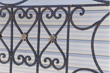 中古　大きなロートアイアンガーデンフェンス(16)(洋風フェンス、ヨーロッパ風フェンス、門扉、鉄柵)