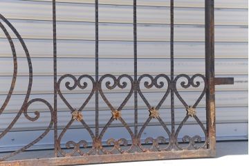 中古　大きなロートアイアンガーデンフェンス(16)(洋風フェンス、ヨーロッパ風フェンス、門扉、鉄柵)