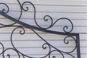 中古　大きなロートアイアンガーデンフェンス(17)(洋風フェンス、ヨーロッパ風フェンス、門扉、鉄柵)