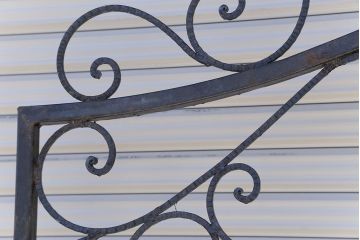 中古　大きなロートアイアンガーデンフェンス(18)(洋風フェンス、ヨーロッパ風フェンス、門扉、鉄柵)