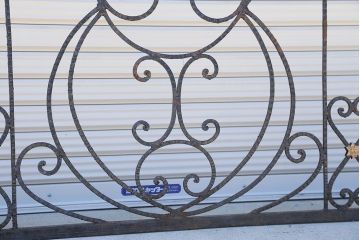 中古　大きなロートアイアンガーデンフェンス(18)(洋風フェンス、ヨーロッパ風フェンス、門扉、鉄柵)
