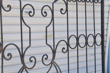 中古　大きなロートアイアンガーデンフェンス(19)(洋風フェンス、ヨーロッパ風フェンス、門扉、鉄柵)