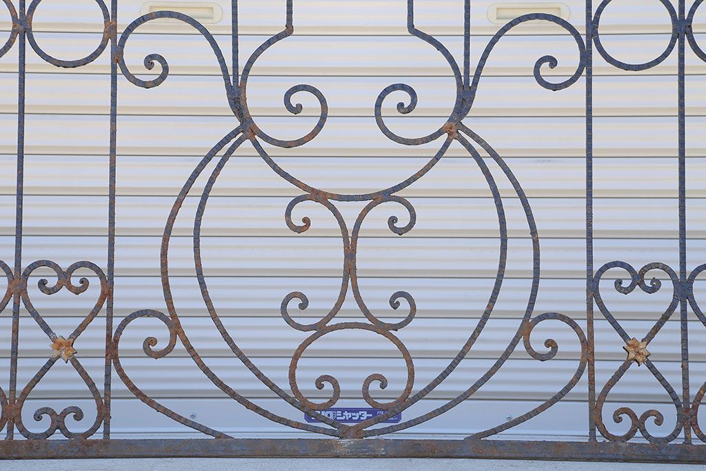 中古　大きなロートアイアンガーデンフェンス(19)(洋風フェンス、ヨーロッパ風フェンス、門扉、鉄柵)