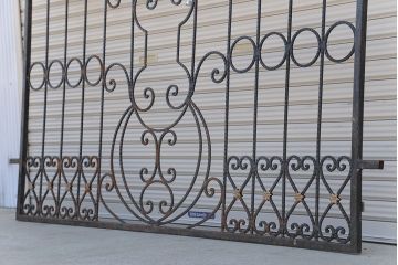 中古　大きなロートアイアンガーデンフェンス(20)(洋風フェンス、ヨーロッパ風フェンス、門扉、鉄柵)