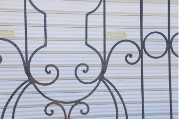 中古　大きなロートアイアンガーデンフェンス(20)(洋風フェンス、ヨーロッパ風フェンス、門扉、鉄柵)