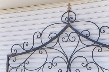 中古　大きなロートアイアンガーデンフェンス(21)(洋風フェンス、ヨーロッパ風フェンス、門扉、鉄柵)