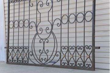 中古　大きなロートアイアンガーデンフェンス(22)(洋風フェンス、ヨーロッパ風フェンス、門扉、鉄柵)