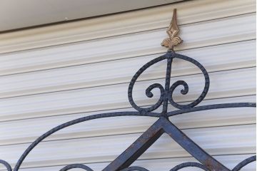 中古　大きなロートアイアンガーデンフェンス(23)(洋風フェンス、ヨーロッパ風フェンス、門扉、鉄柵)