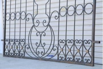 中古　大きなロートアイアンガーデンフェンス(24)(洋風フェンス、ヨーロッパ風フェンス、門扉、鉄柵)