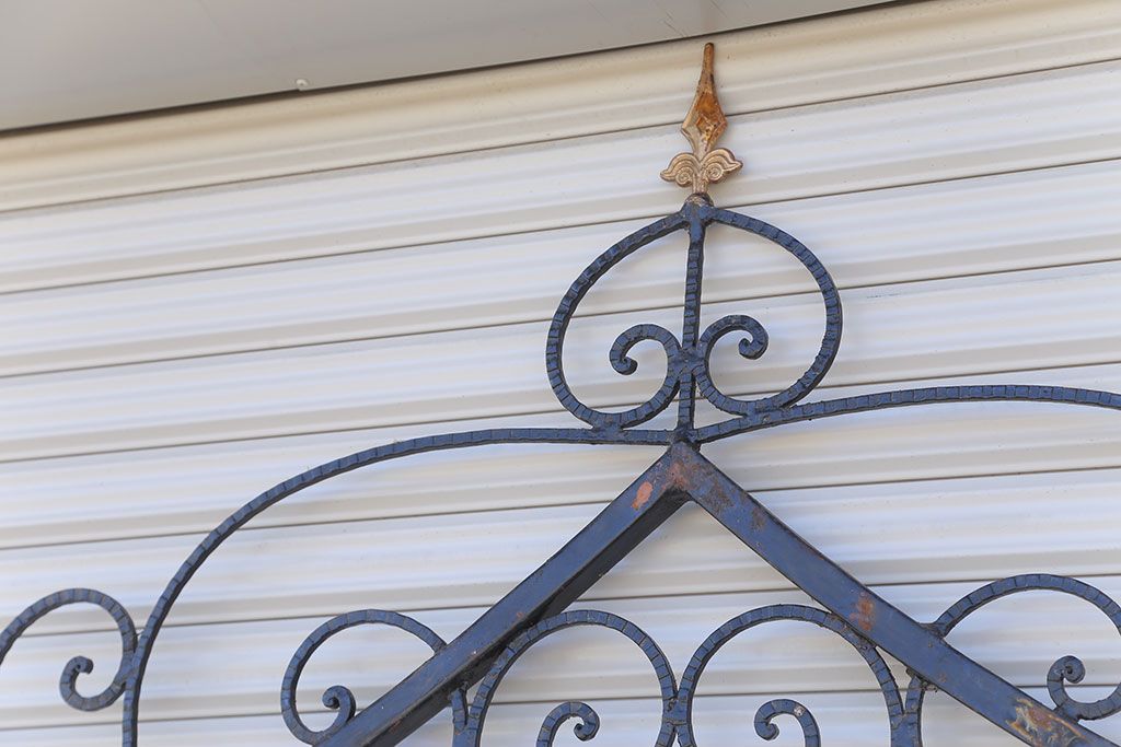 中古　大きなロートアイアンガーデンフェンス(24)(洋風フェンス、ヨーロッパ風フェンス、門扉、鉄柵)