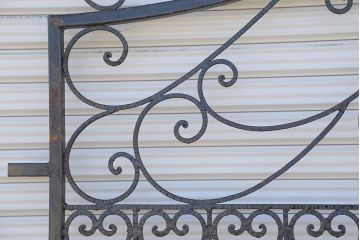 中古　大きなロートアイアンガーデンフェンス(24)(洋風フェンス、ヨーロッパ風フェンス、門扉、鉄柵)
