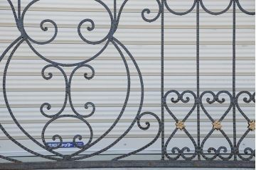 中古　大きなロートアイアンガーデンフェンス(24)(洋風フェンス、ヨーロッパ風フェンス、門扉、鉄柵)