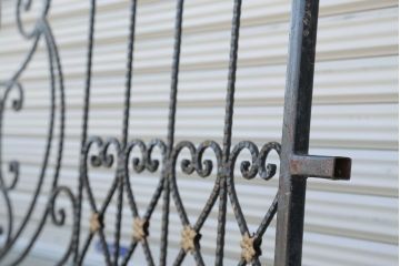 中古　大きなロートアイアンガーデンフェンス(24)(洋風フェンス、ヨーロッパ風フェンス、門扉、鉄柵)