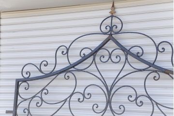 中古　大きなロートアイアンガーデンフェンス(25)(洋風フェンス、ヨーロッパ風フェンス、門扉、鉄柵)