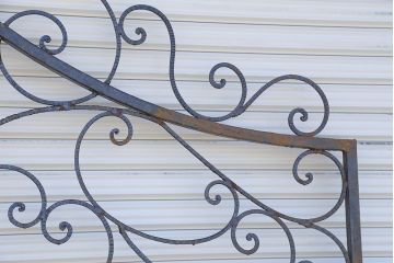 中古　大きなロートアイアンガーデンフェンス(25)(洋風フェンス、ヨーロッパ風フェンス、門扉、鉄柵)