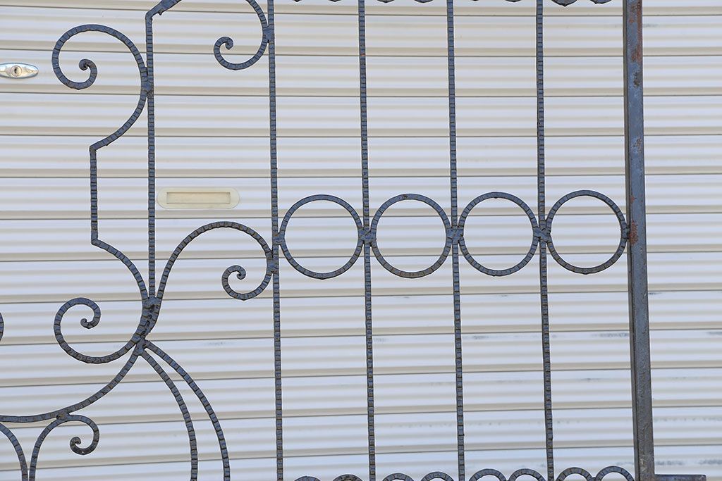 中古　大きなロートアイアンガーデンフェンス(26)(洋風フェンス、ヨーロッパ風フェンス、門扉、鉄柵)