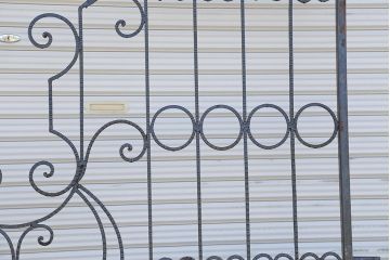 中古　大きなロートアイアンガーデンフェンス(26)(洋風フェンス、ヨーロッパ風フェンス、門扉、鉄柵)