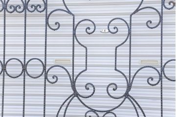 中古　大きなロートアイアンガーデンフェンス(27)(洋風フェンス、ヨーロッパ風フェンス、門扉、鉄柵)